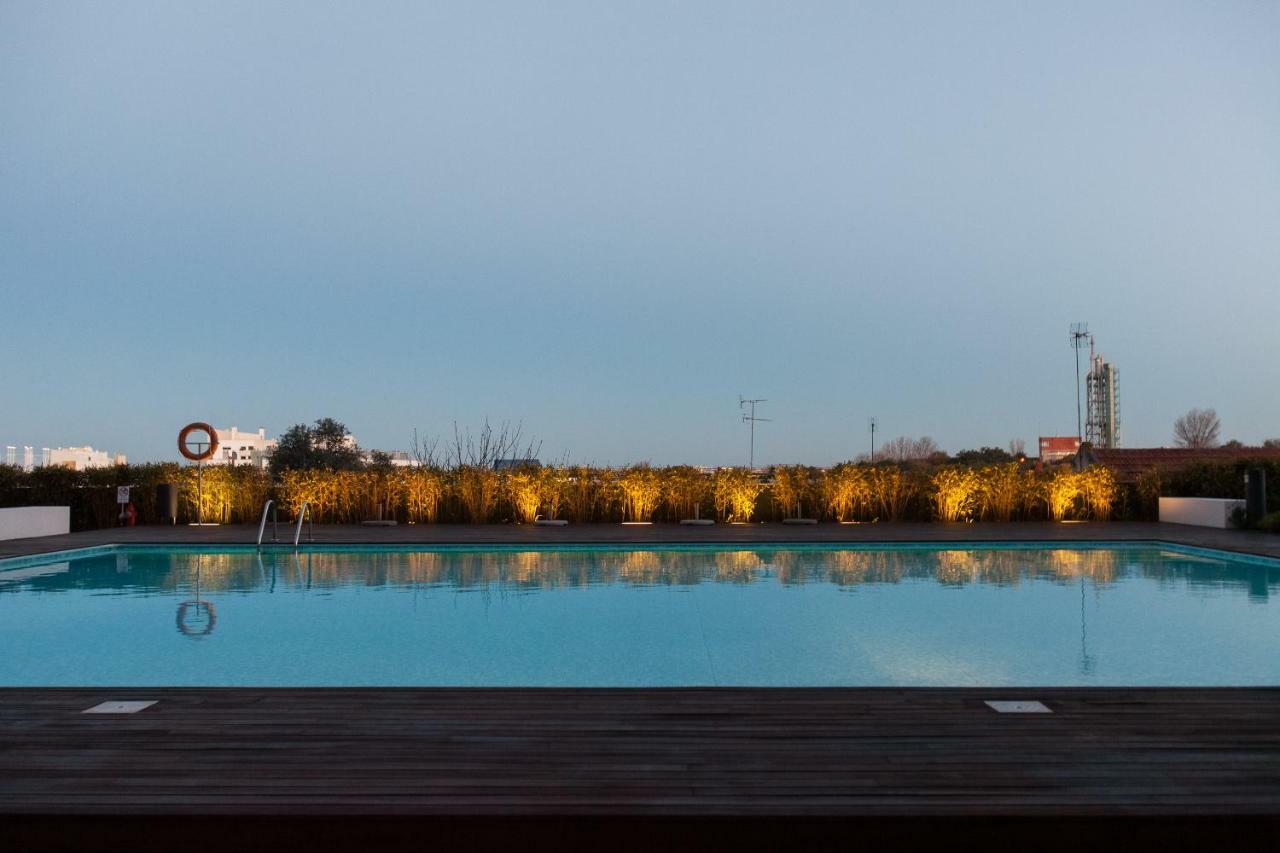 Charming Apartment With Balcony & Pool Lisbon Bagian luar foto